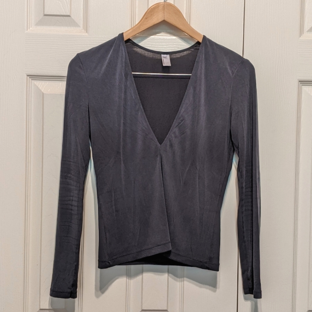 EUC American Apparel deep-V long sleeve top